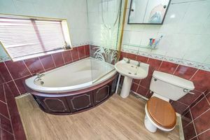 Photo 7- click for photo gallery